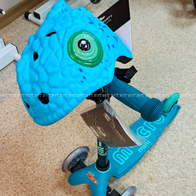 Детский шлем Crazy Safety и самокат Mini Micro Deluxe